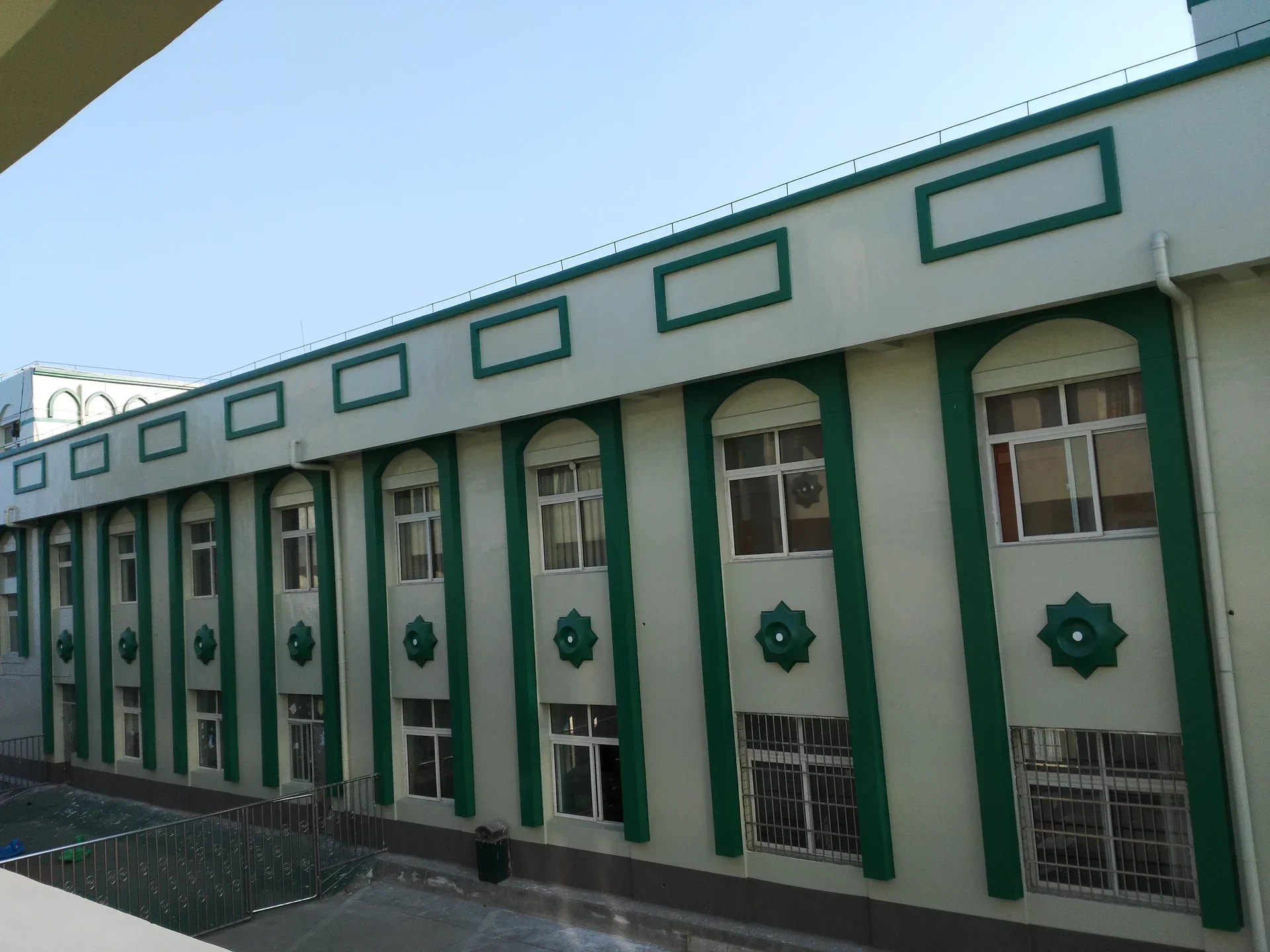 建筑外墙玻璃钢装饰线条与构件